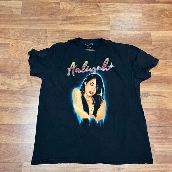 Aaliyah Womens Short Sleeve Crew Neck Aaliyah Portrait Graphic T-Shirt Black XL - Picture 7 of 7